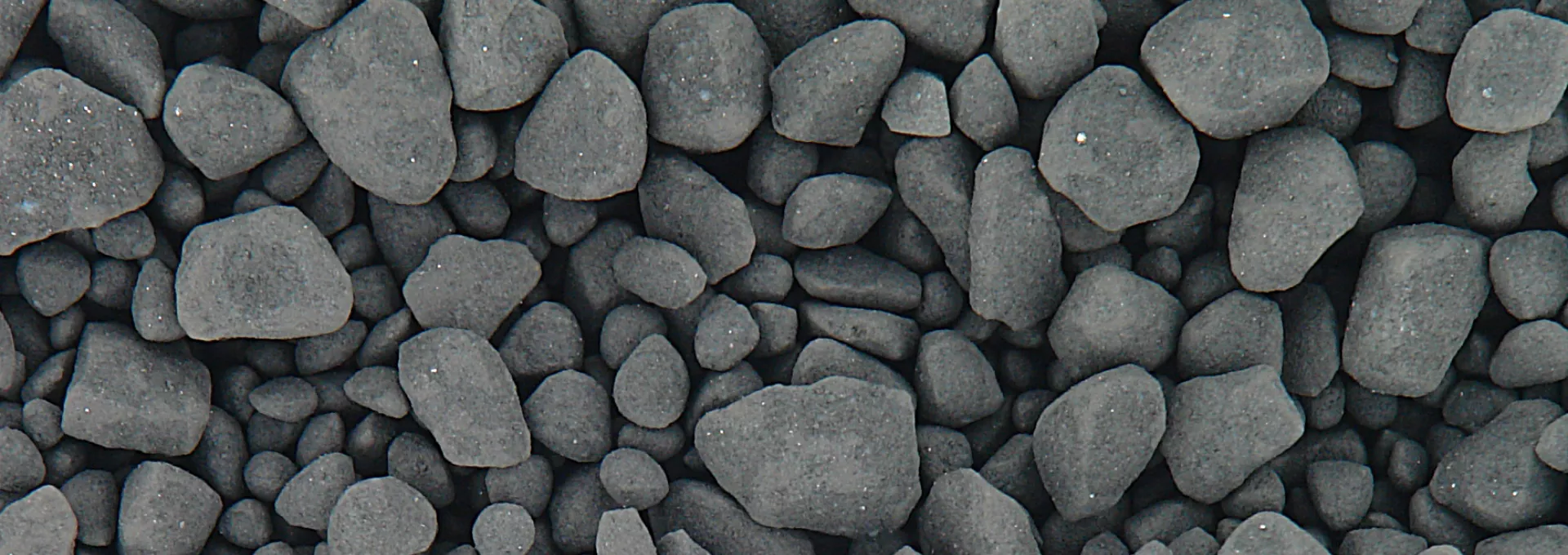 Focus on Akdolit Hydrolit MN product_black rocks