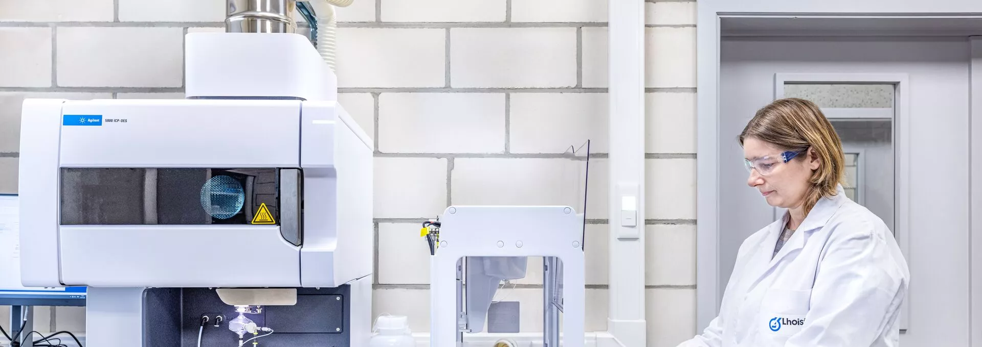 Woman making analysis in the lab