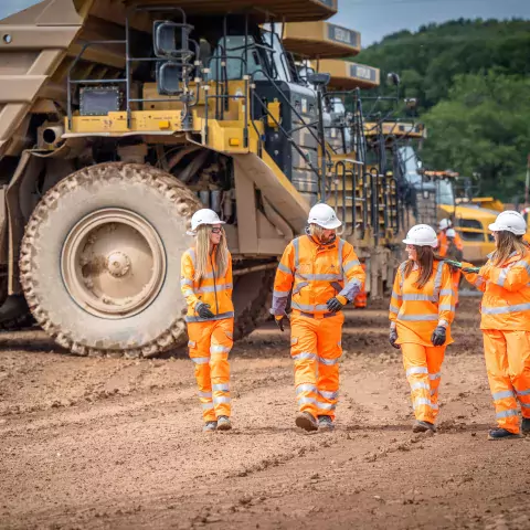 Peak cluster press release - aggregate industries