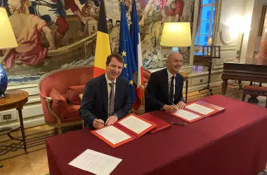 photo of the signing of the first decarbonization roadmaps with Roland Lescure and Cédric de Vicq