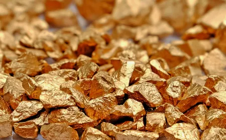close-up on a pile of gold rocks