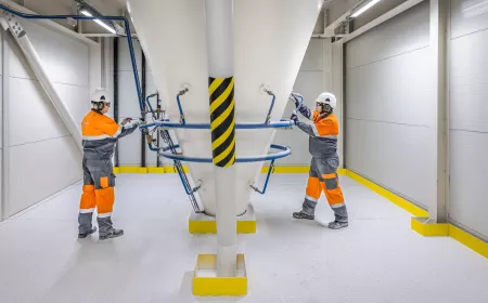 employees working on site with all their safety equipment